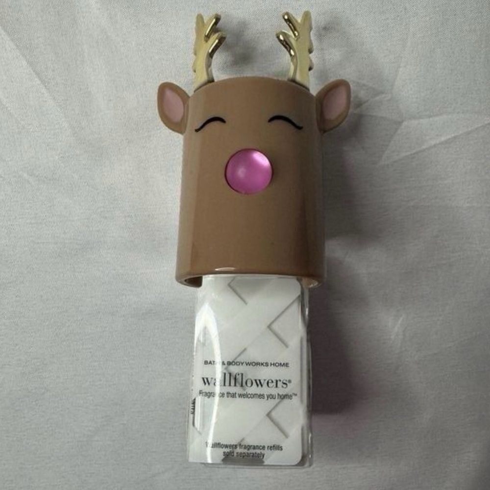 Bath & Body Works Reindeer Pink Nose Wallflowers Plug-In